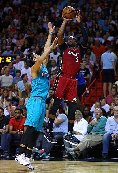 Dwyane+Wade+Charlotte+Hornets+v+Miami+Heat+dVqYhWuTFg9x.jpg