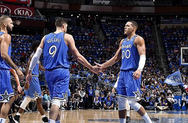 cblv4-4o75o.jpg cblv4-4o75o.jpg