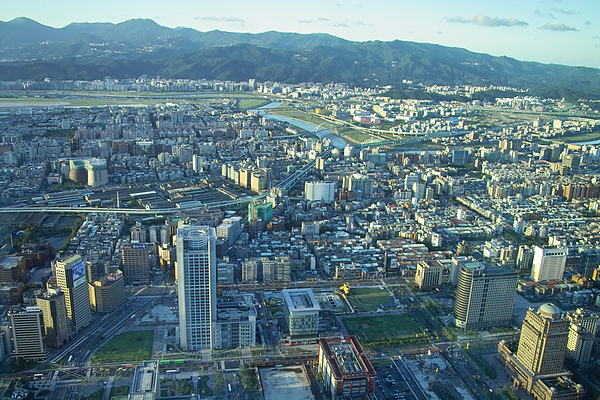 101凌雲景觀+統一高島屋.jpg