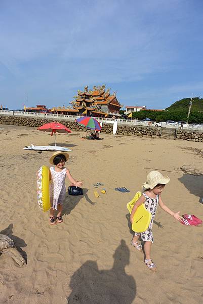 亞亞與妹妹的夏末踏浪 (34).JPG