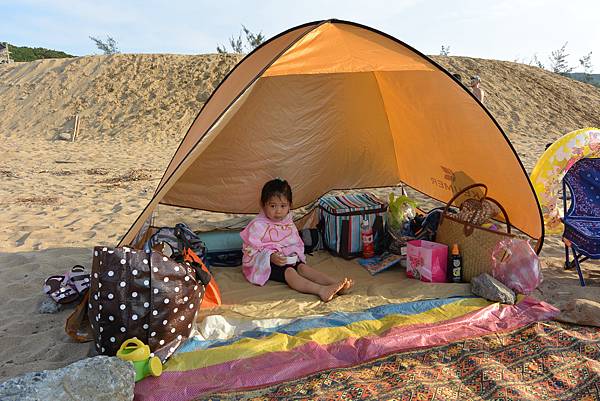 亞亞與妹妹的夏末踏浪 (49).JPG