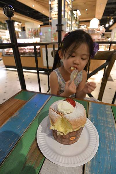 亞亞鬥杜鵑 (16).JPG