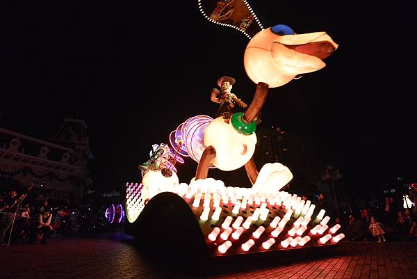 香港迪士尼樂園：「迪士尼光影匯」夜間巡遊 (3).JPG