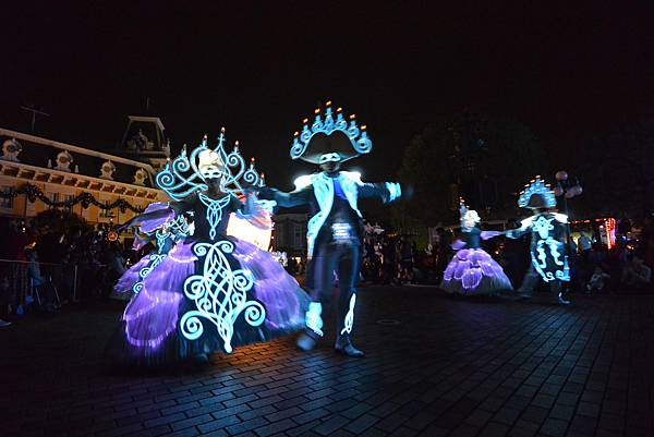 香港迪士尼樂園：「迪士尼光影匯」夜間巡遊 (44).JPG