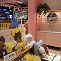 台北市LINE FRIENDS CAFE & STORE (10).JPG