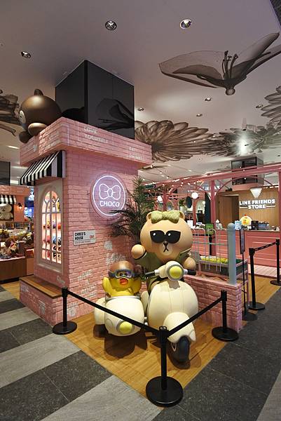 台北市LINE FRIENDS CAFE %26; STORE (14).JPG