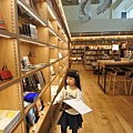 台北市TSUTAYA BOOKSTORE (14).JPG