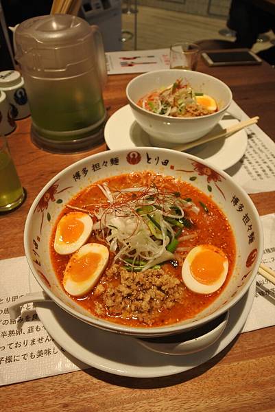 日本福岡県博多担々麺・唐揚げ とり田KITTE博多店 (9).JPG