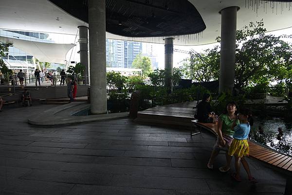 泰國曼谷EMQUARTIER：QUARTIER WATER GARDEN (3).JPG