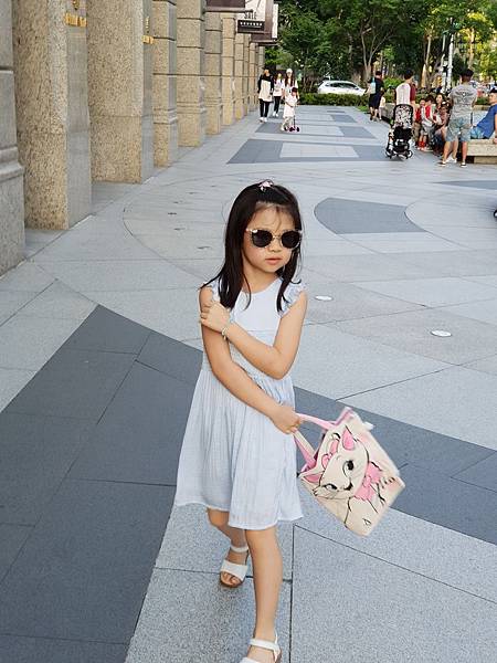 亞亞的信義區時尚小模 (7).jpg