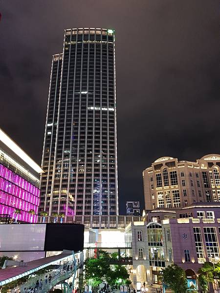 亞亞的信義區時尚小模 (12).jpg