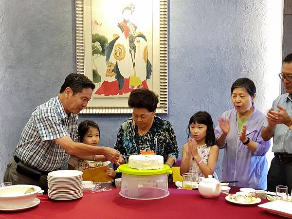 亞亞的2018祖祖慶生會 (2).jpg