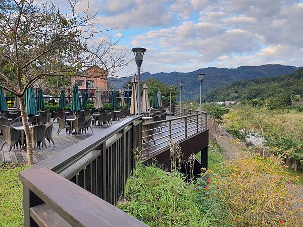 苗栗縣南庄鄉南庄雲水度假森林：羽松湖草原 (6).jpg