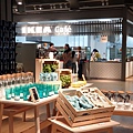 台北縣新店市IKEA新店店：IKEA CAFE (1).jpg