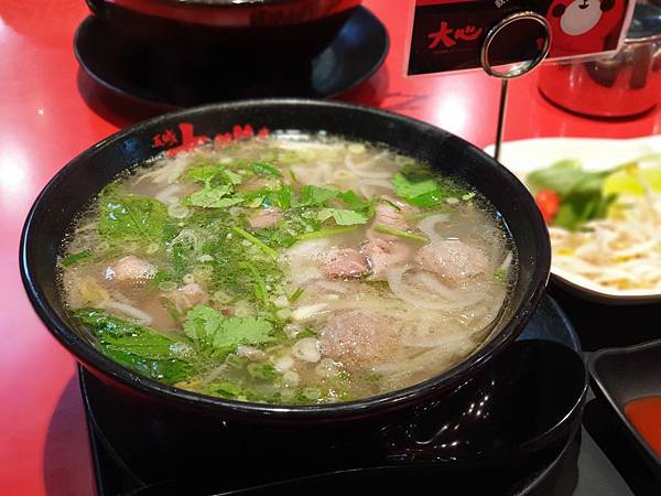 台北縣新店市大心新泰式麵食新店家樂福店 (16).jpg