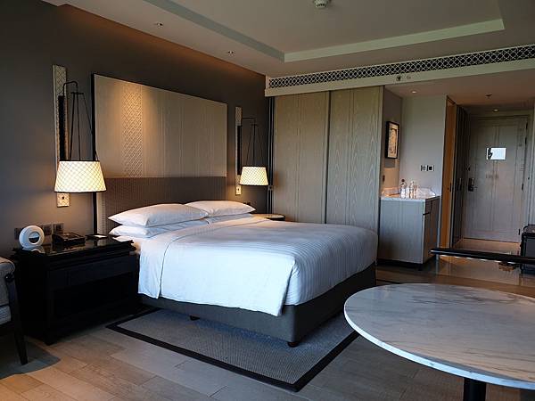 泰國華欣Hua Hin Marriott Resort & Spa：Deluxe Sea View Guest room, 1 King (7).jpg