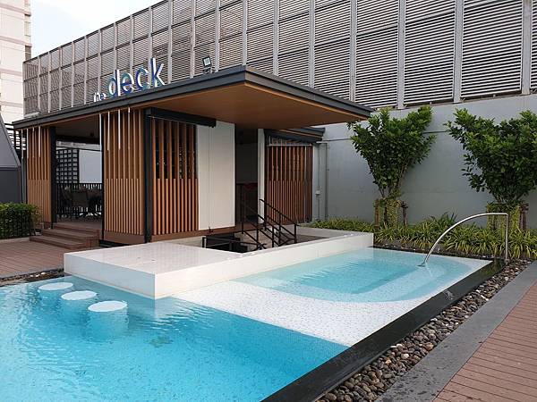 泰國曼谷AVANI Sukhumvit Bangkok：Swimming Pool (19).jpg