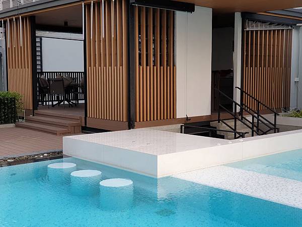 泰國曼谷AVANI Sukhumvit Bangkok：Swimming Pool (22).jpg