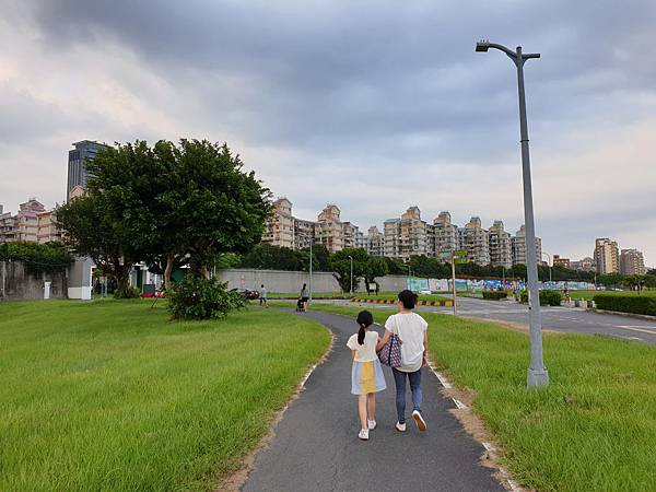 亞亞的大佳河濱散步 (8).jpg