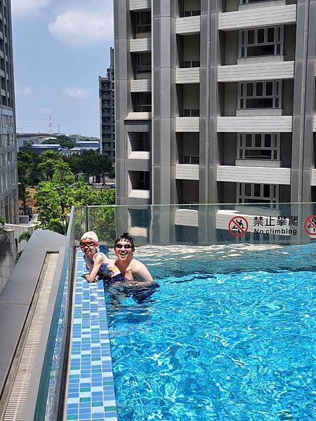 亞亞的林口空中游泳 (4).jpg