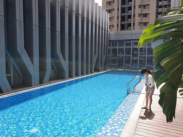 亞亞的林口空中游泳 (2).jpg