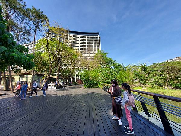 亞亞的松菸湖畔散步 (5).jpg