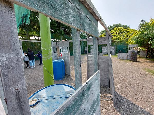 台北縣林口鄉亞太生態園區：軟彈槍對戰 (22).jpg