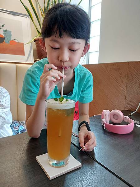 台中市YOLO MOMENT Cafe and Bakery (30).jpg