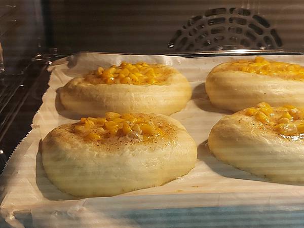 手作玉米麵包 (11).jpg