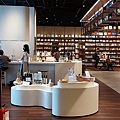 台北市TSUTAYA BOOKSTORE松山店 (5).jpg