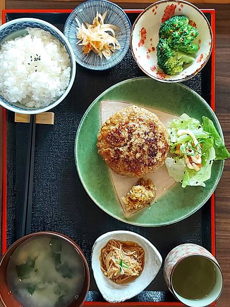 花蓮縣花蓮市神田や 定食 丼もの (4).jpg