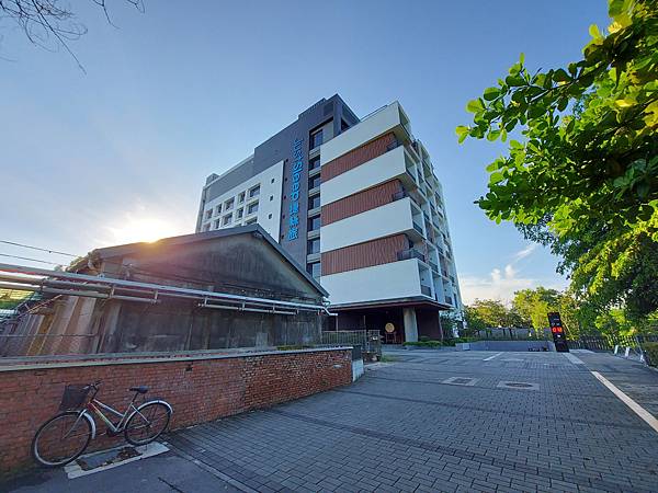 台南縣仁德鄉捷絲旅台南十鼓館:外觀 (2).jpg