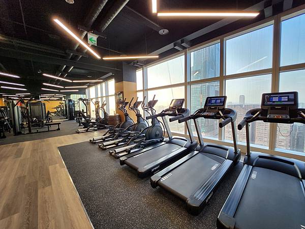 高雄市承億酒店:拳灣高空健身房俱樂部 (4).jpg