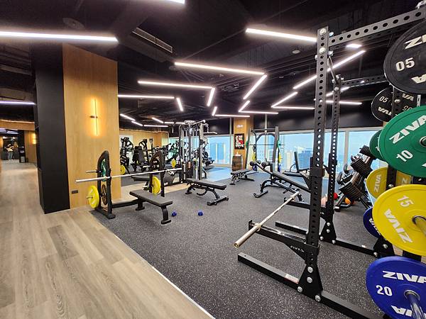 高雄市承億酒店:拳灣高空健身房俱樂部 (7).jpg