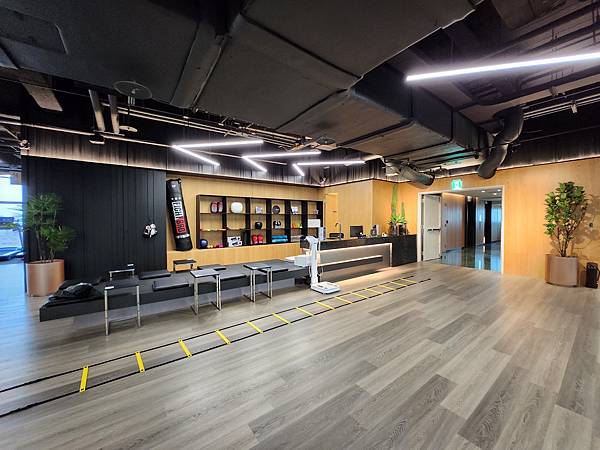 高雄市承億酒店:拳灣高空健身房俱樂部 (8).jpg