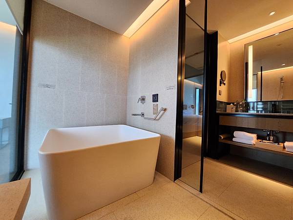 台北縣八里鄉台北八里福朋喜来登酒店:環景一大床 (5).jpg 台北縣八里鄉台北八里福朋喜来登酒店:環景一大床 (5).jpg