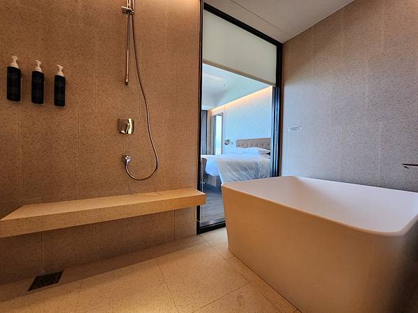 台北縣八里鄉台北八里福朋喜来登酒店:環景一大床 (4).jpg 台北縣八里鄉台北八里福朋喜来登酒店:環景一大床 (4).jpg