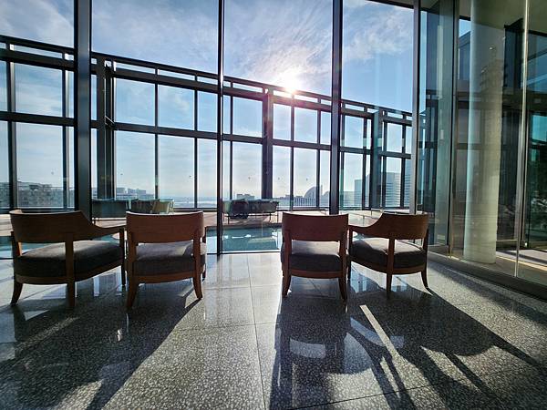 日本神奈川県横浜市三井ガーデンホテル横浜みなとみらいプレミア:BAR BELLO GATTI(バー ベッロ ガッティ) (7).jpg