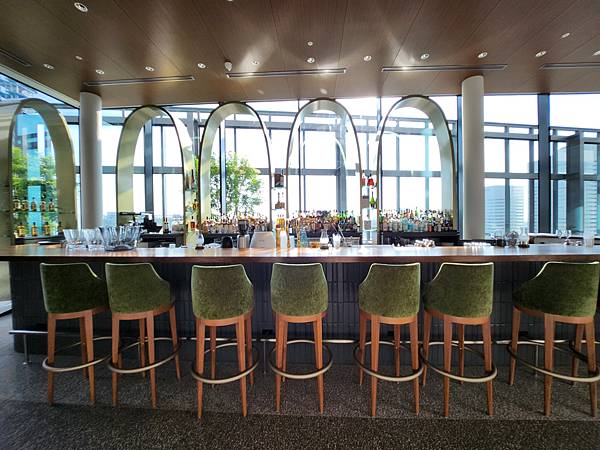 日本神奈川県横浜市三井ガーデンホテル横浜みなとみらいプレミア:BAR BELLO GATTI(バー ベッロ ガッティ) (8).jpg