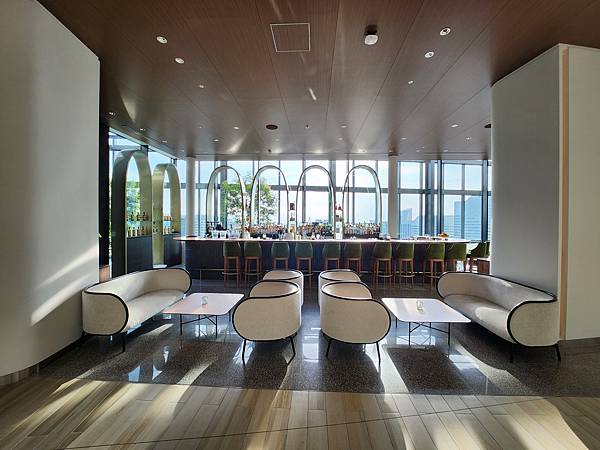 日本神奈川県横浜市三井ガーデンホテル横浜みなとみらいプレミア:BAR BELLO GATTI(バー ベッロ ガッティ) (11).jpg