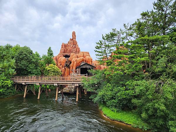 日本千葉県東京ディズニーランド：蒸気船マークトウェイン号 (7).jpg