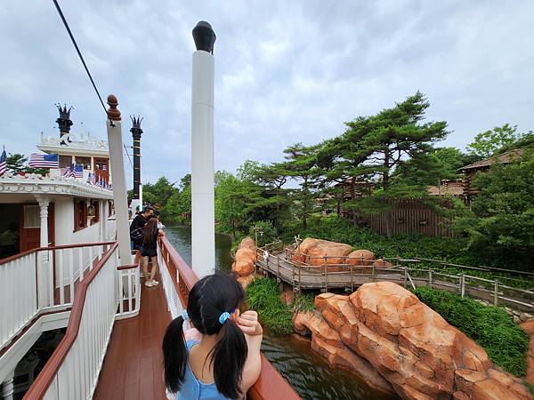 日本千葉県東京ディズニーランド：蒸気船マークトウェイン号 (11).jpg