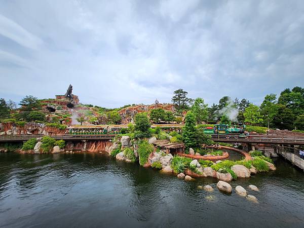 日本千葉県東京ディズニーランド：蒸気船マークトウェイン号 (23).jpg