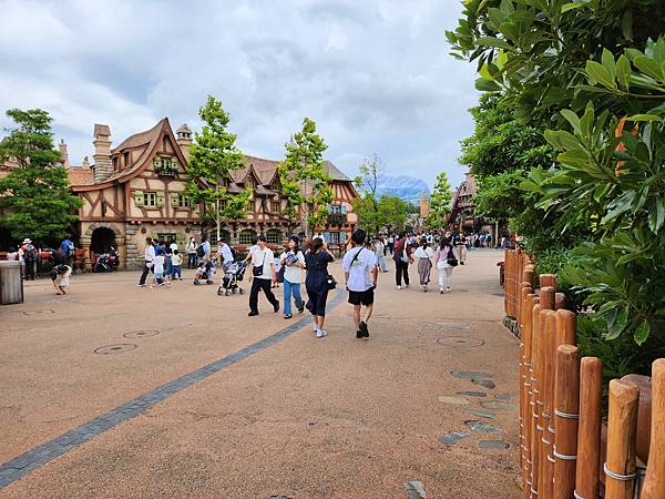 日本千葉県東京ディズニーランド：ビレッジショップス (32).jpg