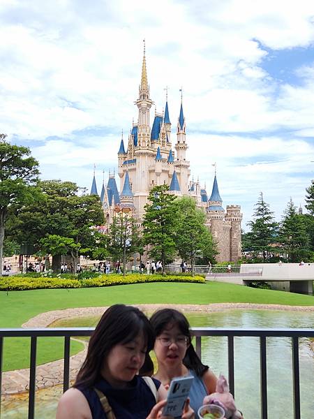 日本千葉県東京ディズニーランド:シンデレラのフェアリーテイル・ホール (2).jpg