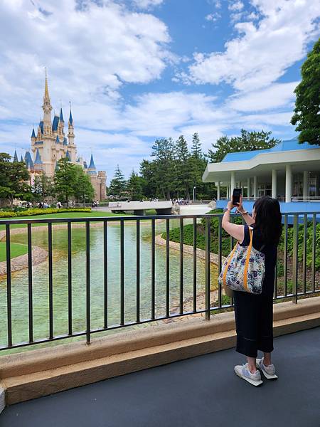 日本千葉県東京ディズニーランド:シンデレラのフェアリーテイル・ホール (18).jpg