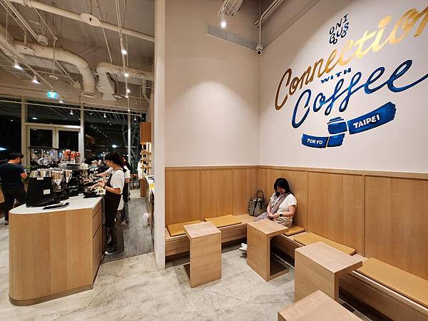 台北市Onibus Coffee Taipei (7).jpg