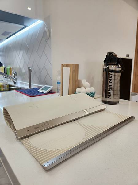 meekee智能恆溫暖菜板 (2).jpg