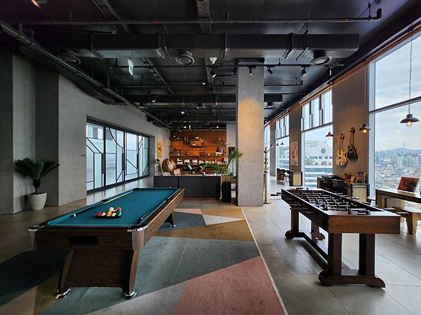 韓國首爾市L7 Hongdae:Blue Roof Lounge (5).jpg 韓國首爾市L7 Hongdae:Blue Roof Lounge (5).jpg