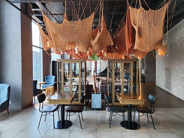 韓國首爾市L7 Hongdae:Blue Roof Lounge (2).jpg 韓國首爾市L7 Hongdae:Blue Roof Lounge (2).jpg